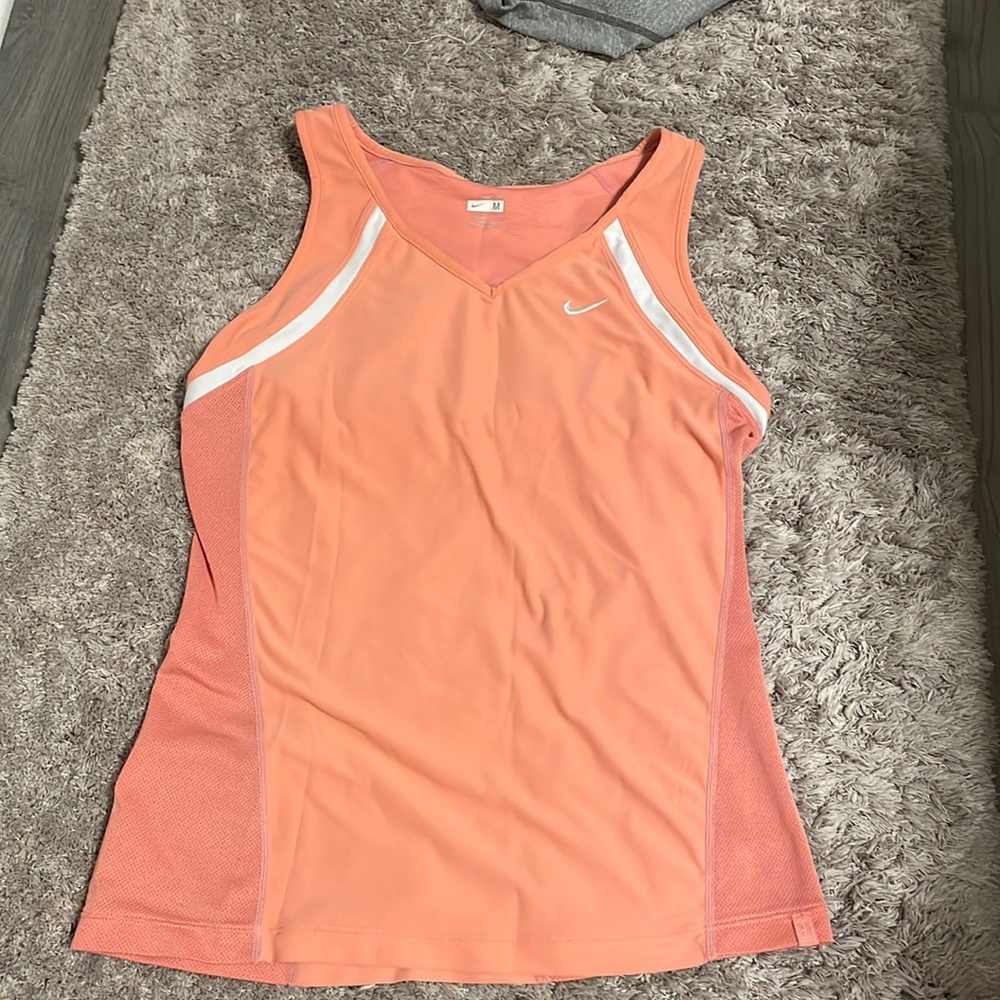 Nike top